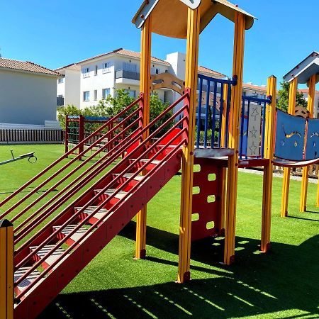 Domino Blue Apartment Paralimni Exterior photo